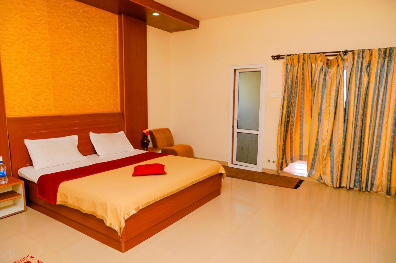 Hotel Jk Grand Yercaud Exteriér fotografie